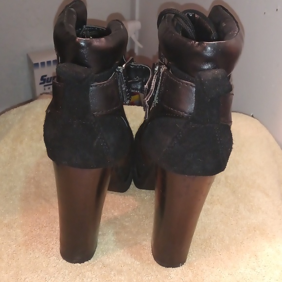 Boots - Picture 2 of 4